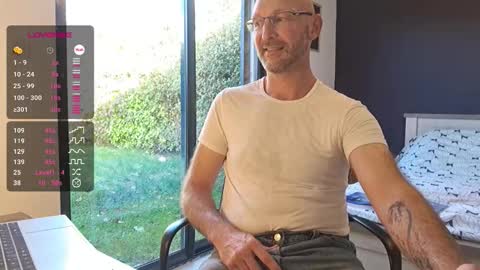 Snapshot of bi_french69 chatting on 20, 11, 2025 My name is David and if you like public exhibitions you wont be disappointed with me LoL - My favorite vibes is 44 online show from 20, 11, 2025