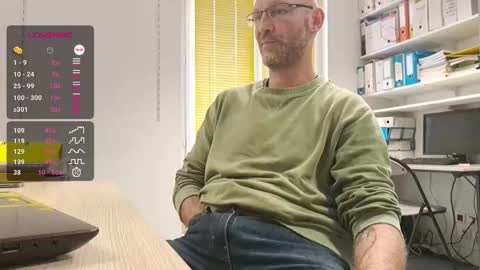 Snapshot of bi_french69 chatting on 17, 12, 2025 My name is David and if you like public exhibitions you wont be disappointed with me LoL - My favorite vibes is 44 online show from 17, 12, 2025