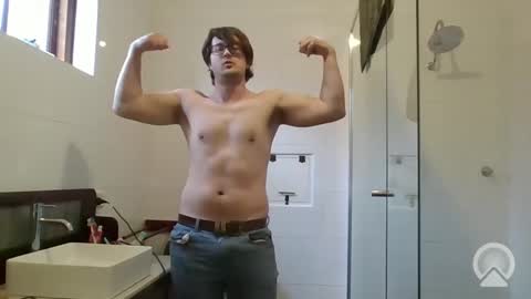 bi_showoffguy_02 online show from 8, 6, 2026