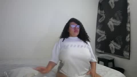 Snapshot of bianca_boobs chatting on 8, 4, 2026 Bianca Tuesday to Sunday from 2am to 6am UTC-5 online show from 8, 4, 2026