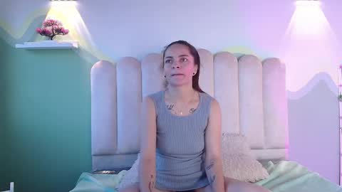 Snapshot of biancaluxx1 chatting on 8, 11, 2025 Bianca online show from 8, 11, 2025