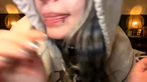 Snapshot of bibaby_ellie_ chatting on 10, 4, 2026 Ellie online show from 10, 4, 2026