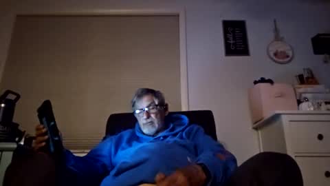 Bi-Bob690 online show from 1, 11, 2025