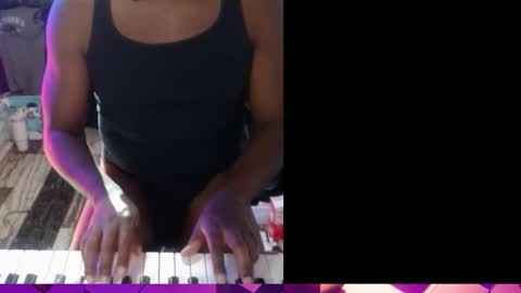 BicepsandFrot online show from 7, 11, 2025