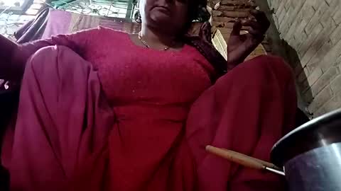 Mona online show from 8, 1, 2025