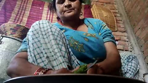 Mona online show from 13, 9, 2025