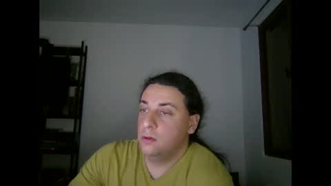 Snapshot of bicuriousguy1993 chatting on 17, 12, 2024 BiCuriousGuy online show from 17, 12, 2024