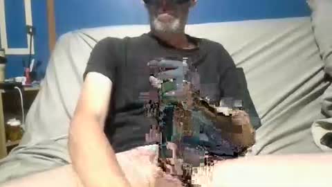 big9inchsnake online show from 3, 12, 2025