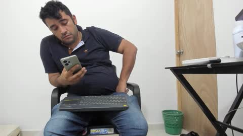 Tommy online show from 30, 11, 2025