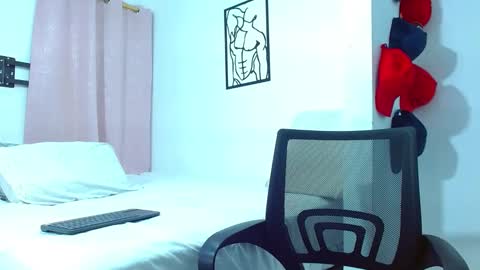 Big valentinHunk online show from 28, 2, 2025