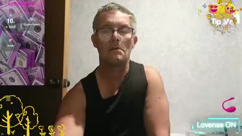 Snapshot of bigballnz chatting on 8, 3, 2025 mark online show from 8, 3, 2025