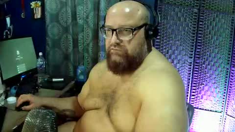Snapshot of bigbear4cuddles chatting on 29, 4, 2026 BigBear4Cuddles online show from 29, 4, 2026