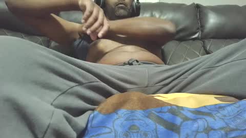 Snapshot of bigbeast78 chatting on 19, 2, 2025 bigbeast78 online show from 19, 2, 2025