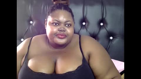 Snapshot of bigblackmamma chatting on 16, 9, 2025 Natasha online show from 16, 9, 2025
