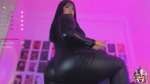 Snapshot of bigboobs_cloe chatting on 15, 9, 2025 bigboobs cloe online show from 15, 9, 2025