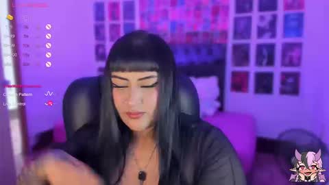 Snapshot of bigboobs_cloe chatting on 17, 9, 2025 bigboobs cloe online show from 17, 9, 2025