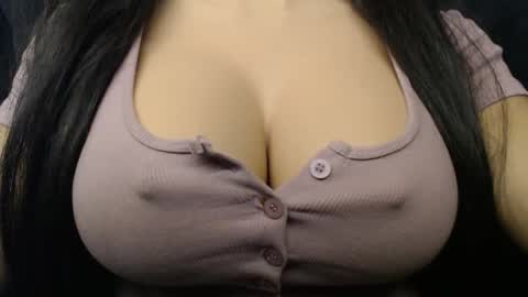 Snapshot of bigboobs_ivy chatting on 27, 9, 2025 Ivy online show from 27, 9, 2025