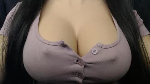 Snapshot of bigboobs_ivy chatting on 29, 9, 2025 Ivy online show from 29, 9, 2025