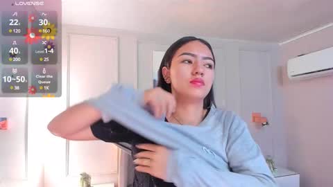 Snapshot of bigboobsnaughty1 chatting on 5, 3, 2025 online show from 5, 3, 2025