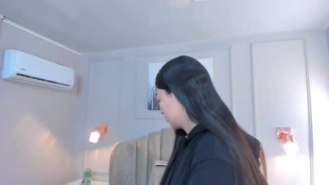 Snapshot of bigboobsnaughty1 chatting on 25, 9, 2025 online show from 25, 9, 2025