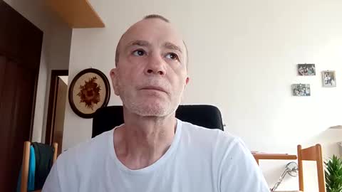 Snapshot of bigboos5633 chatting on 2, 6, 2026 bigboos5633 online show from 2, 6, 2026