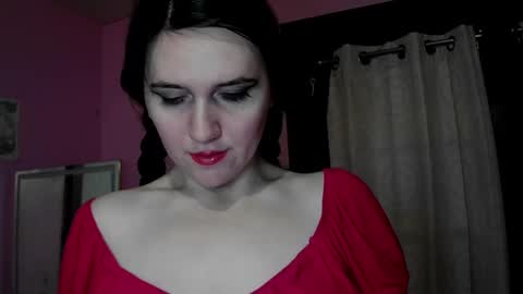 Isabella online show from 8, 12, 2024
