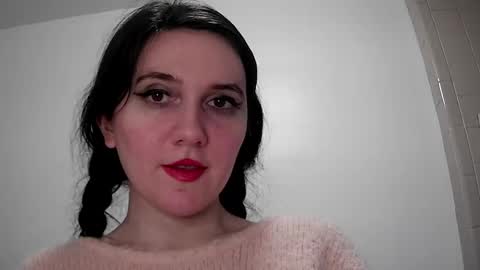 Isabella online show from 10, 12, 2024