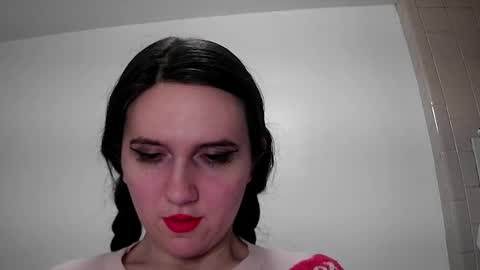 Isabella online show from 2, 1, 2025