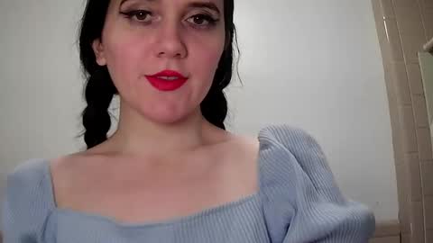 Isabella online show from 5, 1, 2025
