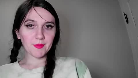 Isabella online show from 19, 1, 2025
