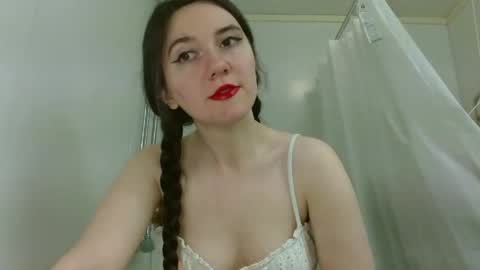 Isabella online show from 4, 5, 2026