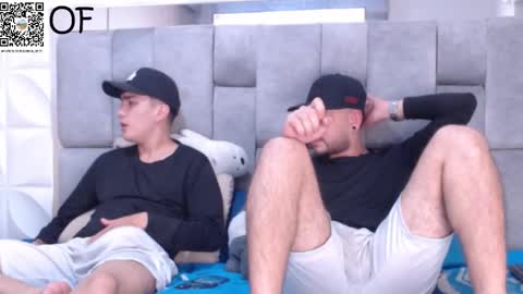 Snapshot of bigcock_couplexxx chatting on 28, 10, 2025 DAVID and JUAN online show from 28, 10, 2025