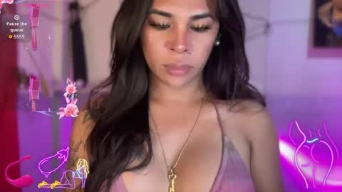 queen amanda online show from 8, 1, 2025