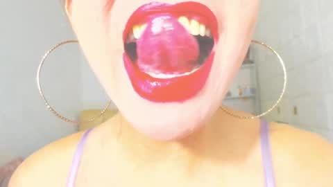 Snapshot of bigcockmilky chatting on 7, 5, 2026 kiki online show from 7, 5, 2026