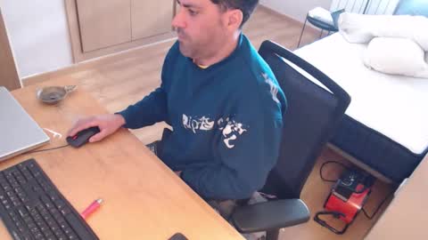 bigcok35spain online show from 19, 2, 2026