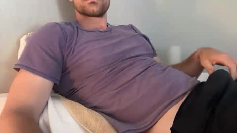 Snapshot of bigcollegecock69690 chatting on 1, 5, 2026 bigcollegecock69690 online show from 1, 5, 2026