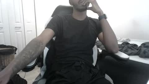 Snapshot of bigdickcumslut99 chatting on 12, 1, 2025 antwan online show from 12, 1, 2025