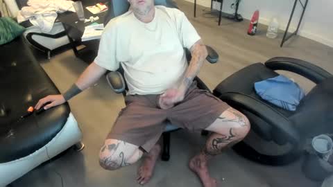 Snapshot of bigdickpiercedtattoos chatting on 11, 9, 2025 bigdickpiercedtattoos online show from 11, 9, 2025