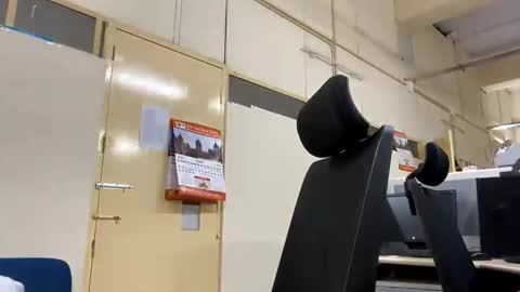 bighandsomesatisfy online show from 8, 4, 2026