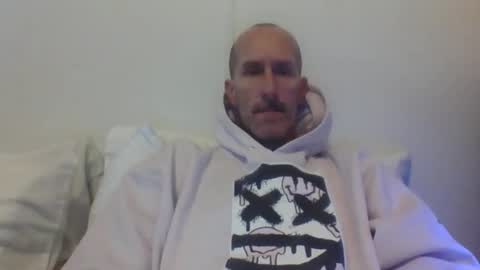 Snapshot of bighugemouthful chatting on 19, 11, 2025 Chaz online show from 19, 11, 2025