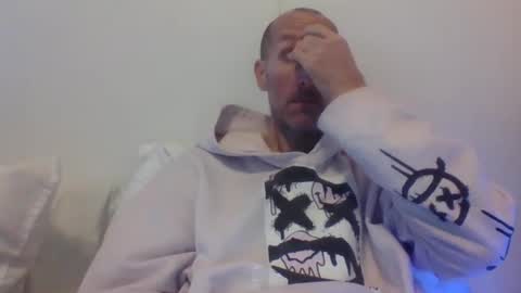 Snapshot of bighugemouthful chatting on 19, 11, 2025 Chaz online show from 19, 11, 2025