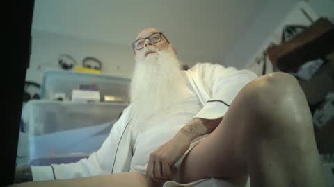 Snapshot of bigjeff01 chatting on 4, 4, 2026 bigjeff01 online show from 4, 4, 2026