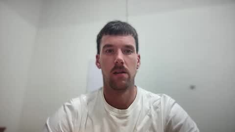 Snapshot of bigmachinejack chatting on 3, 11, 2025 bigmachinejack online show from 3, 11, 2025