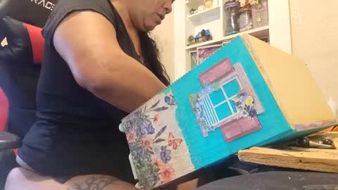 the Mini mami online show from 17, 2, 2025