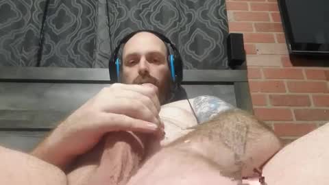 Snapshot of bigprick85 chatting on 8, 12, 2024 bigprick85 online show from 8, 12, 2024