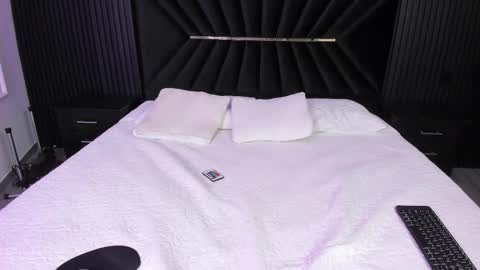 Zayra online show from 13, 9, 2025