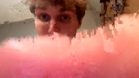 Snapshot of bigskinnyboyshh chatting on 25, 12, 2024 bigskinnyboyshh online show from 25, 12, 2024