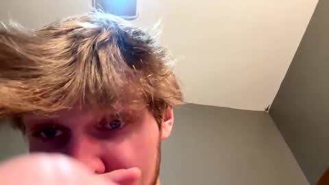 Snapshot of bigskinnyboyshh chatting on 21, 1, 2025 bigskinnyboyshh online show from 21, 1, 2025