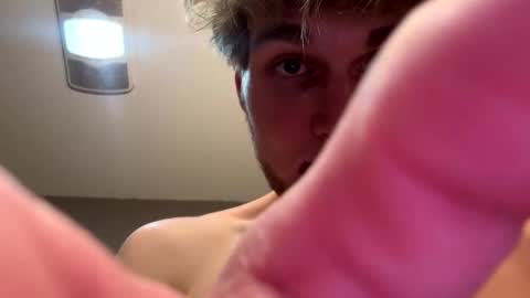 Snapshot of bigskinnyboyshh chatting on 13, 2, 2025 bigskinnyboyshh online show from 13, 2, 2025