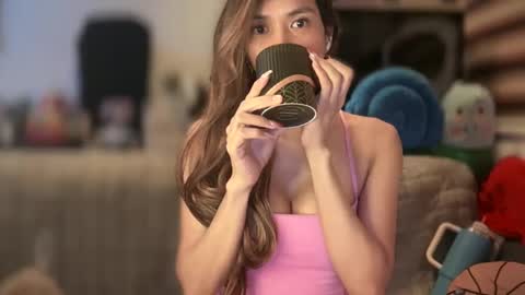 Snapshot of bigsurprise4u chatting on 6, 2, 2025 Yna online show from 6, 2, 2025